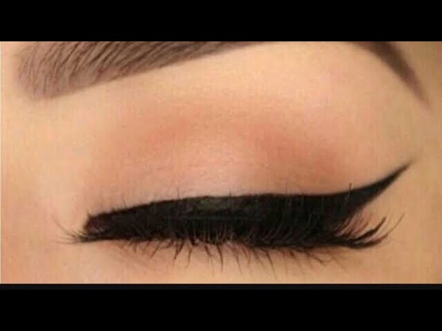 Delineador de Ojos con Alas de Gatito – J. Cat Beauty