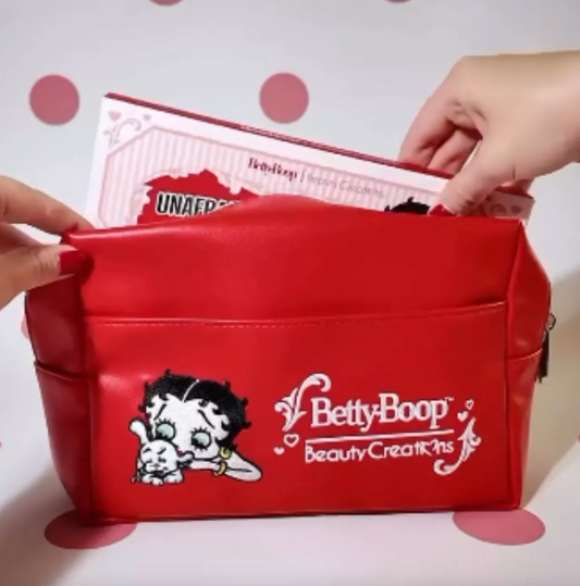 ¡Llegó la Cosmetiquera más coqueta!   Betty Boop x Beauty Creations- Edición Limitada